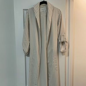 Aritzia Babaton Kahlo Robe